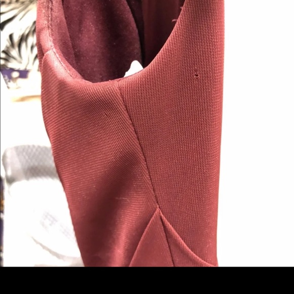 David's Bridal Long Mesh Dress with V-Neck and Beaded Waistband Size 0 WINE COLO - Picture 7 of 8